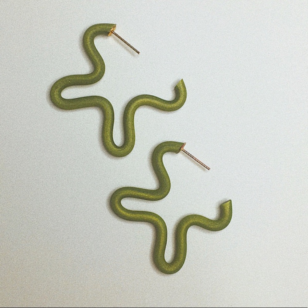 〰️Squiggle Hoops〰️ in Shiny Matcha